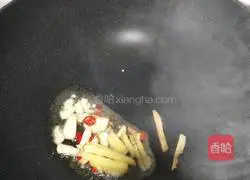 Illustration of how to make fried squid with celery 9