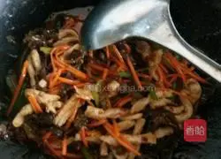 Illustration of how to make fish-flavored shredded pork 18