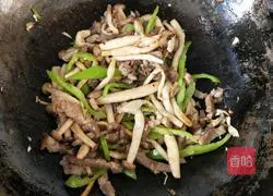 Illustration of how to make fried meat with crab-flavored mushrooms 18