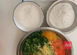 Illustration of how to make fried carrot and vegetable meatballs 6