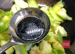 Illustration of how to cook potato and eggplant stew 6