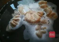 Illustration of how to make fried sausage with hot pepper 4