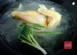 Illustration of how to make boiled chicken 4