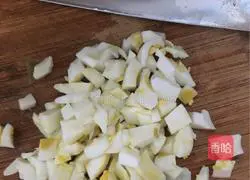 Illustration of how to make mashed potato salad that makes you cry while eating 3