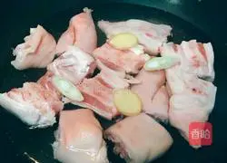 Illustration of braised pig trotters 1