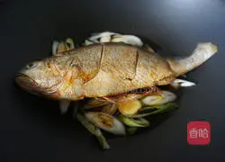 Illustration of dry-roasted large yellow croaker 7