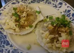Illustration of how to make steamed scallops with garlic vermicelli 6