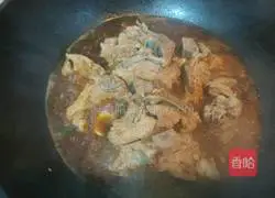 Illustration of how to make northeastern sauce spine 9