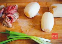 Illustration of how to make fried lotus root cake 1