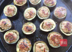 Illustration of how to make fried and stuffed eggplant 9