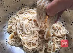 Seafood Fried Noodles Recipe Illustration 6