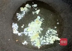 Illustration of how to make fried squid tentacles with yellow garlic 7