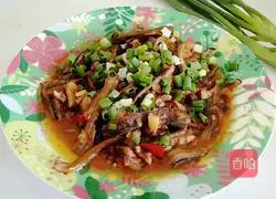 Illustration of how to soak ginger eel 7