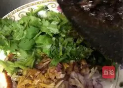 Cantonese style chicken with red onion drizzle 9