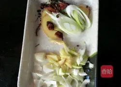 Garlic sprouts Illustration of twice-cooked pork 2