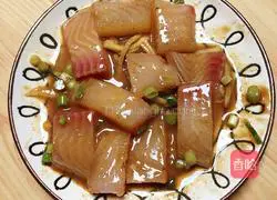 Illustration of how to make pan-fried fish fillets and braised tofu 3