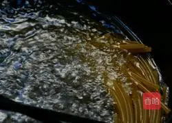 Illustration of how to make spaghetti with meat sauce 2