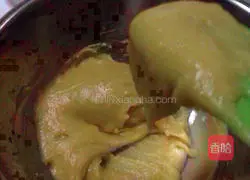 Illustration of how to make homemade swan puffs 5