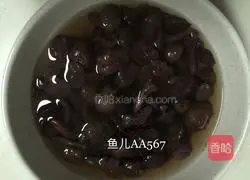 Illustration of how to make pork stewed with mushrooms 2