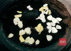 Fry the shrimps Illustration of how to make leeks 8