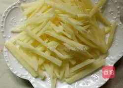 Illustration of how to make tomato sauce and shredded potatoes 1