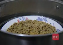 Quinoa, Shrimp and Vegetable Salad Recipe Illustration 2