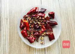 Illustration of how to make bandit duck 4