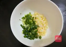 Illustration of how to make Sichuan-flavored Bangbang Chicken 5