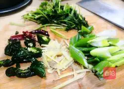 Illustration of how to make stir-fried fish fillets 5