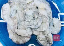 Illustration of how to make mustard shrimp balls 1