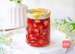 Illustration of homemade strawberry wine 11