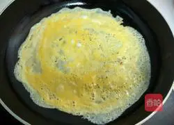 Illustration of how to make steamed spring cakes and rolls 4