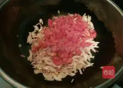 Illustration of how to make pizza sauce 8