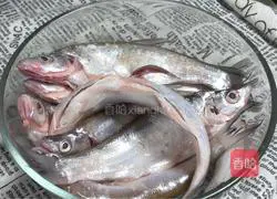 Illustration of how to make stir-fried fish 1