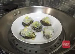 Illustration of steamed abalone with vermicelli vermicelli 10