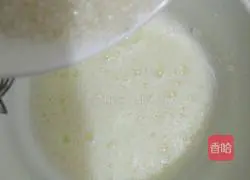 Illustration of how to make original cream cake roll 5