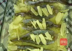 Cheese Shrimp Baked Mashed Potatoes Recipe Illustration 5