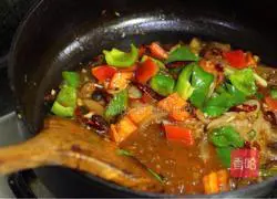 Illustration of how to make spicy razor clams 7