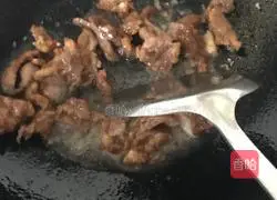 Illustration of how to make stir-fried bean sprouts with meat (no onion, ginger and garlic version) 5