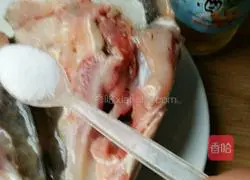 Illustration of braised fish head with chopped pepper 2