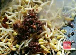 Illustration of how to make spicy boiled fish 10