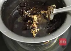 Illustration of how to make volcanic chocolate cake 2