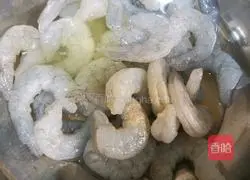 Illustration of how to make mustard shrimp balls 1