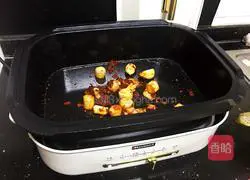 Illustration of braised yellow croaker in spicy sauce 6