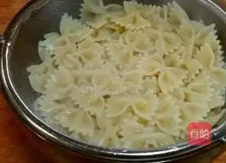 Illustration of how to make pasta (anchovy and tomato dried butterfly noodles) 5