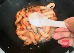 Garlic and ginger fingers of prawns Practice illustration 13