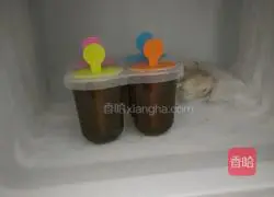 Illustration of how to make plum brown sugar popsicles 10