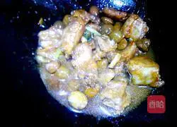 Illustration of how to cook braised short ribs with plum and chestnuts 10