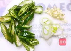 Illustration of how to make vegetarian chicken stir-fried meat 3