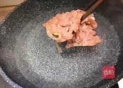 Cantonese-style mushroom and lean meat porridge recipe 8